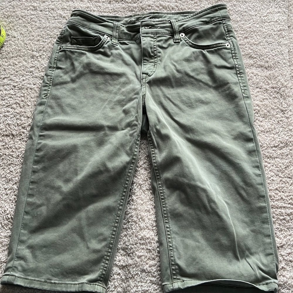 Tommy Bahama Clam Diggers